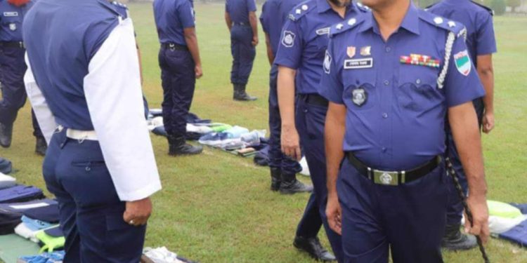 চুয়াডাঙ্গায় জেলা পুলিশের মাসিক কীট পরিদর্শন ও প্যারেড অনুষ্ঠান