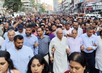 তারেক রহমানকে খালাসের খবরে রিজভীর নেতৃত্বে মিছিল