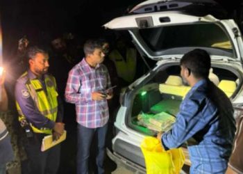 নাটোরে প্রকৌশলীর গাড়ি তল্লাশি করে জব্দ সেই ৩৭ লাখ টাকা সরকারি কোষাগারে জমা দেওয়ার নির্দেশ