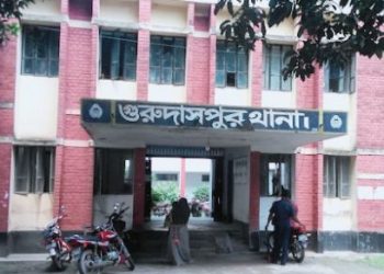 নাটোরের গুরুদাসপুরে ধর্ষণে ব্যর্থ হয়ে গৃহবধুকে কুপিয়ে জখম করার অভিযোগ