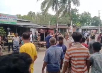 নাটোরের লালপুরে চাঁদা না পেয়ে মারপিট প্রকাশ্যে গুলি, আহত ১